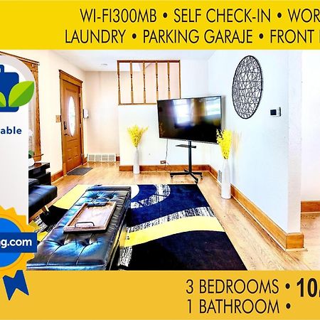 The Amber Retreat - Brooklyn Centre Comfort - Charming Space For Families, Couples & Business Travelers Near Downtown - With 300Mb Wifi, Parking & Self Check-In Cleveland Exteriér fotografie