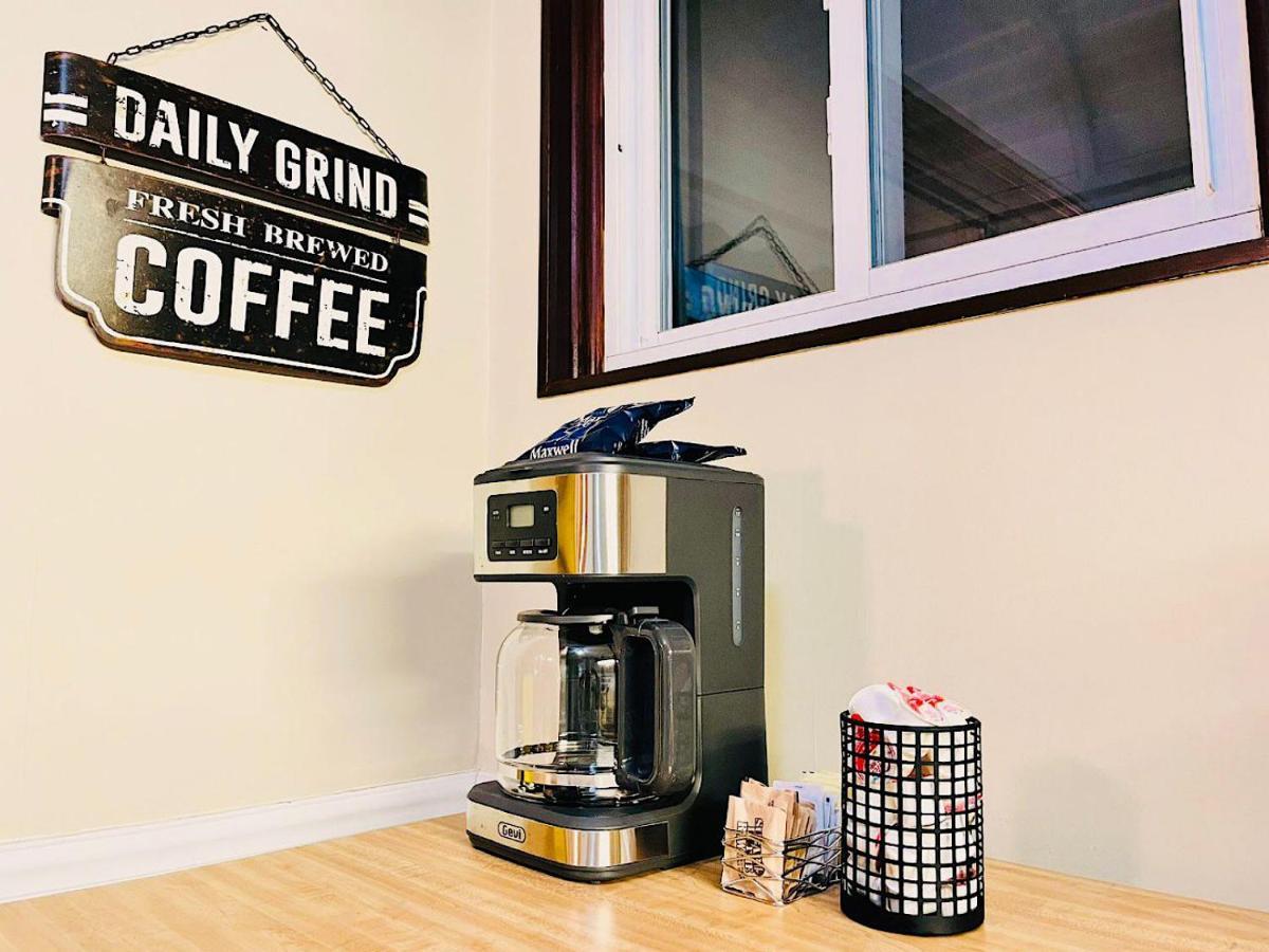 The Amber Retreat - Brooklyn Centre Comfort - Charming Space For Families, Couples & Business Travelers Near Downtown - With 300Mb Wifi, Parking & Self Check-In Cleveland Exteriér fotografie
