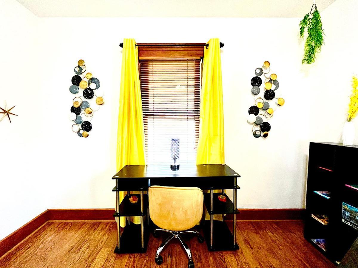 The Amber Retreat - Brooklyn Centre Comfort - Charming Space For Families, Couples & Business Travelers Near Downtown - With 300Mb Wifi, Parking & Self Check-In Cleveland Exteriér fotografie