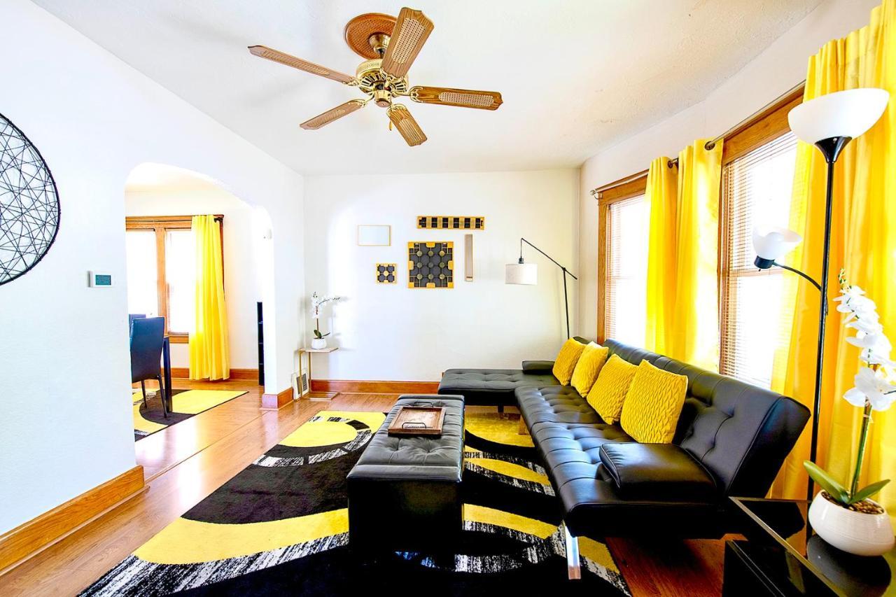 The Amber Retreat - Brooklyn Centre Comfort - Charming Space For Families, Couples & Business Travelers Near Downtown - With 300Mb Wifi, Parking & Self Check-In Cleveland Exteriér fotografie
