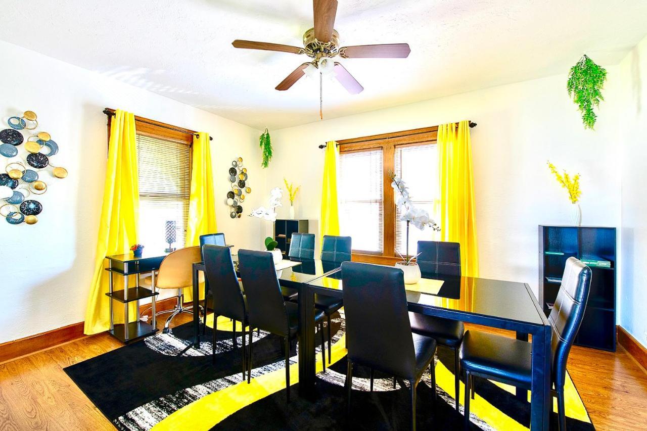The Amber Retreat - Brooklyn Centre Comfort - Charming Space For Families, Couples & Business Travelers Near Downtown - With 300Mb Wifi, Parking & Self Check-In Cleveland Exteriér fotografie