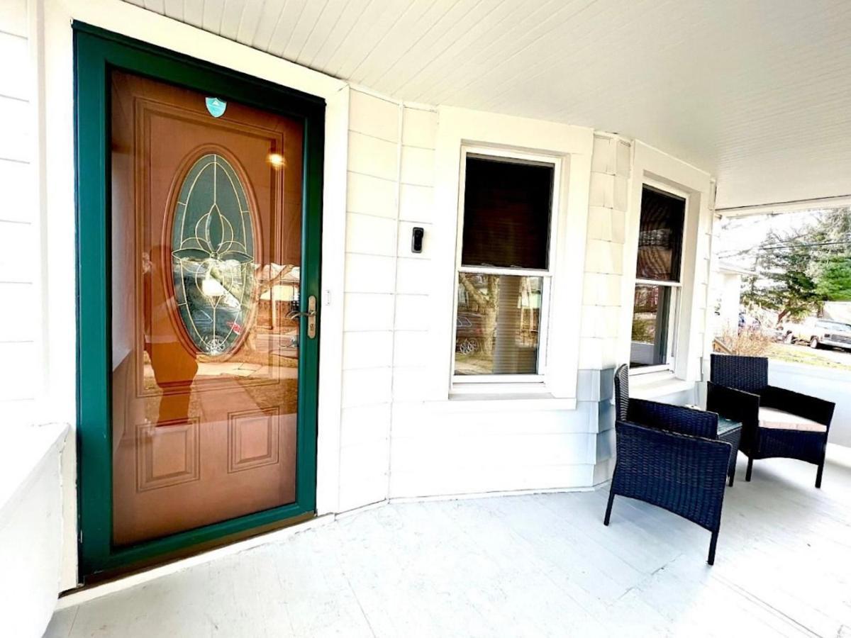 The Amber Retreat - Brooklyn Centre Comfort - Charming Space For Families, Couples & Business Travelers Near Downtown - With 300Mb Wifi, Parking & Self Check-In Cleveland Exteriér fotografie