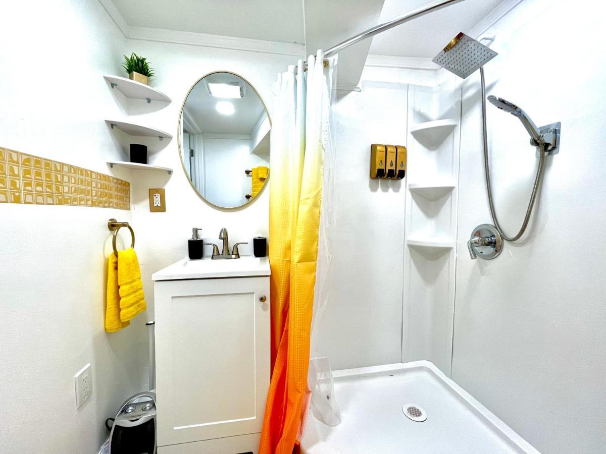 The Amber Retreat - Brooklyn Centre Comfort - Charming Space For Families, Couples & Business Travelers Near Downtown - With 300Mb Wifi, Parking & Self Check-In Cleveland Exteriér fotografie