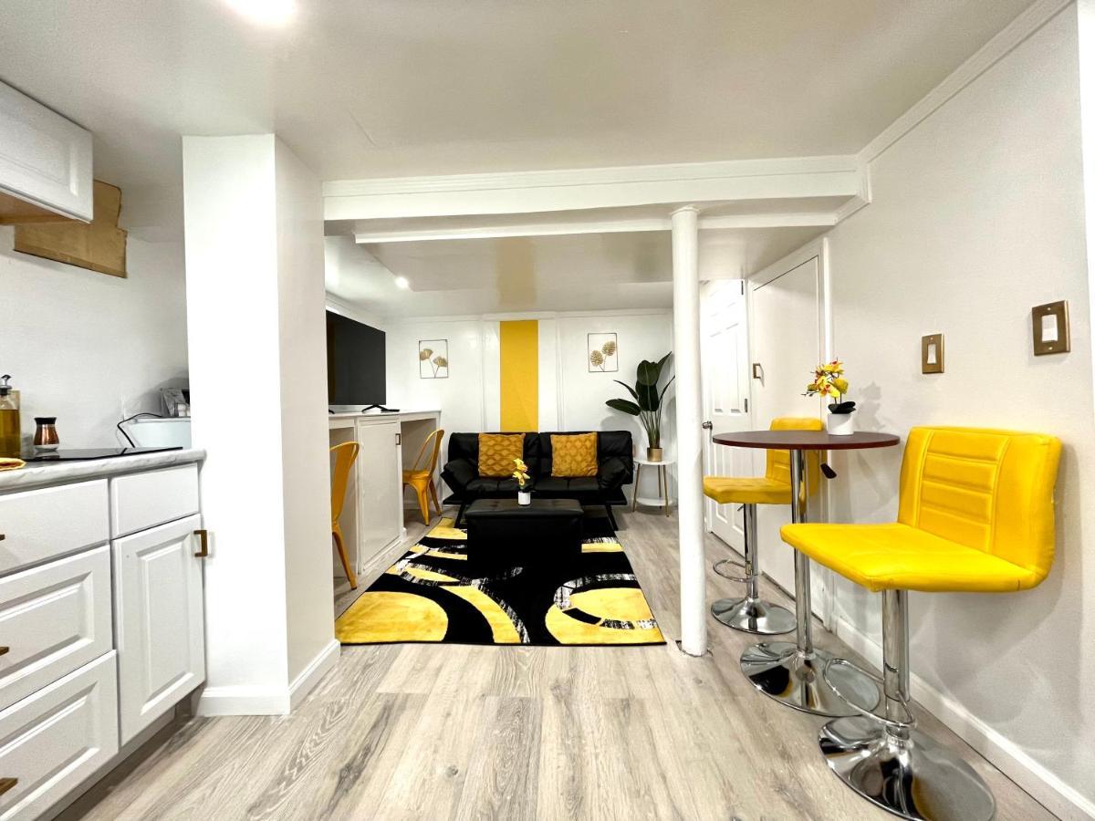 The Amber Retreat - Brooklyn Centre Comfort - Charming Space For Families, Couples & Business Travelers Near Downtown - With 300Mb Wifi, Parking & Self Check-In Cleveland Exteriér fotografie