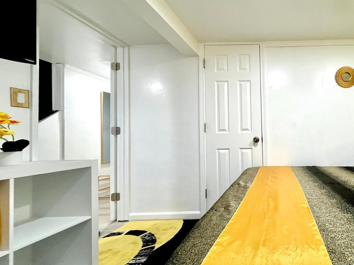 The Amber Retreat - Brooklyn Centre Comfort - Charming Space For Families, Couples & Business Travelers Near Downtown - With 300Mb Wifi, Parking & Self Check-In Cleveland Exteriér fotografie