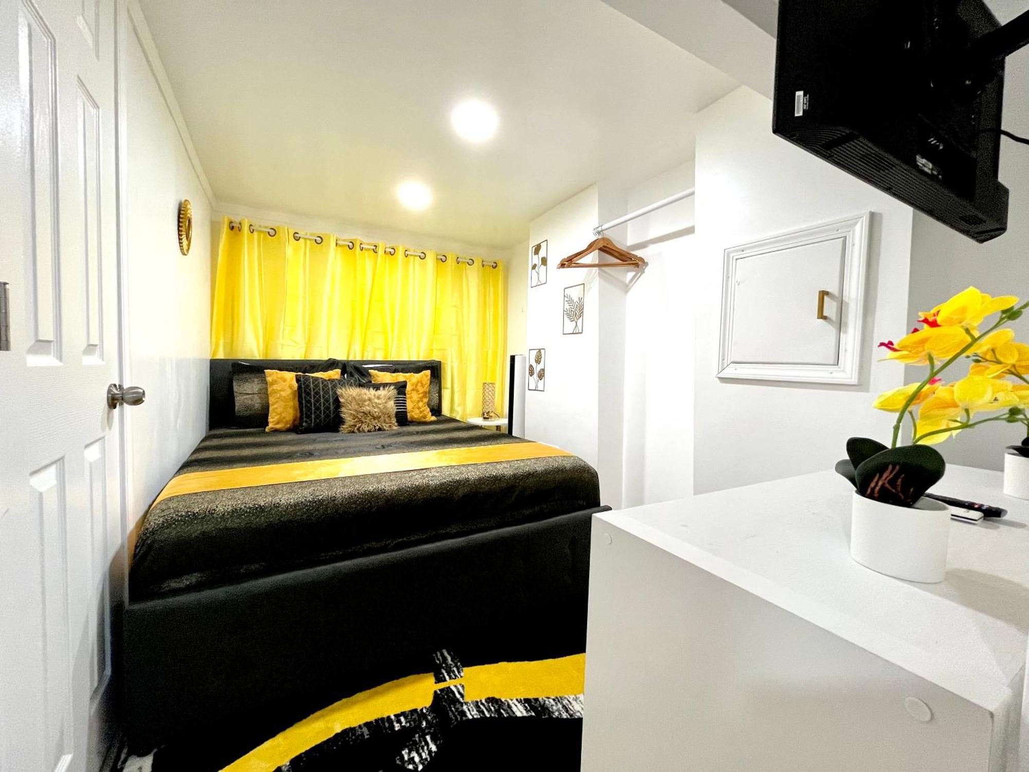 The Amber Retreat - Brooklyn Centre Comfort - Charming Space For Families, Couples & Business Travelers Near Downtown - With 300Mb Wifi, Parking & Self Check-In Cleveland Exteriér fotografie